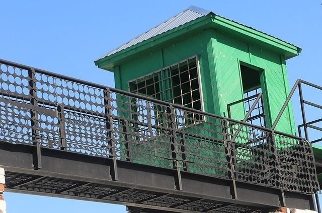 Какую зарплату получают осужденные к принудительным работам в Российской Федерации?